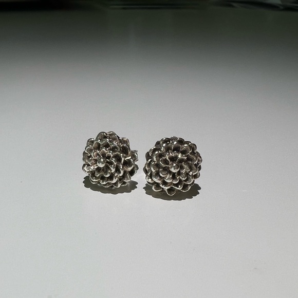 Tashi Jewelry - Tashi Sterling Silver Flower Earrings Ear Studs